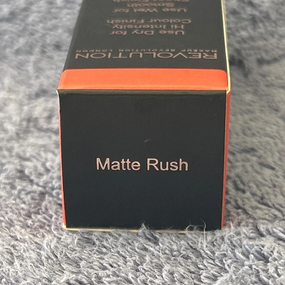 Revolution The One Blush Stick Matte Rush Cream Blush Cheeks or Lips
